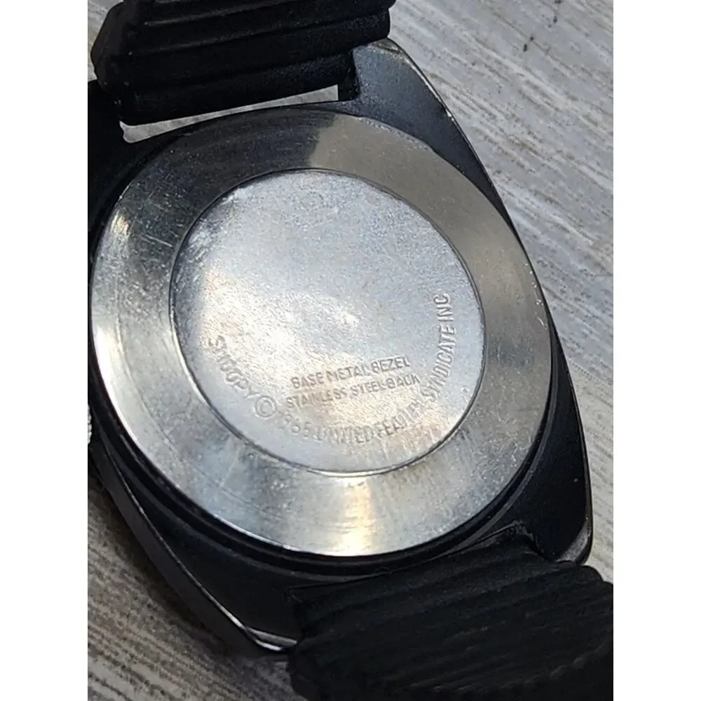 Snoopy and the Red Barron Flying Ace 1965 hand wind Wristwatch, Working